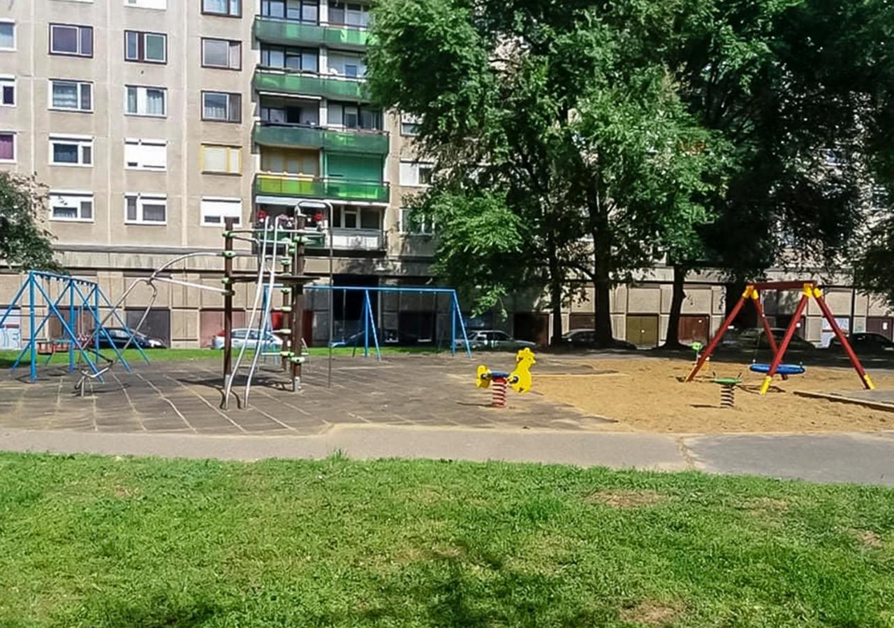 Aweshome City Apartment - 3 Bedrooms And Free Parking Дебрецен Экстерьер фото