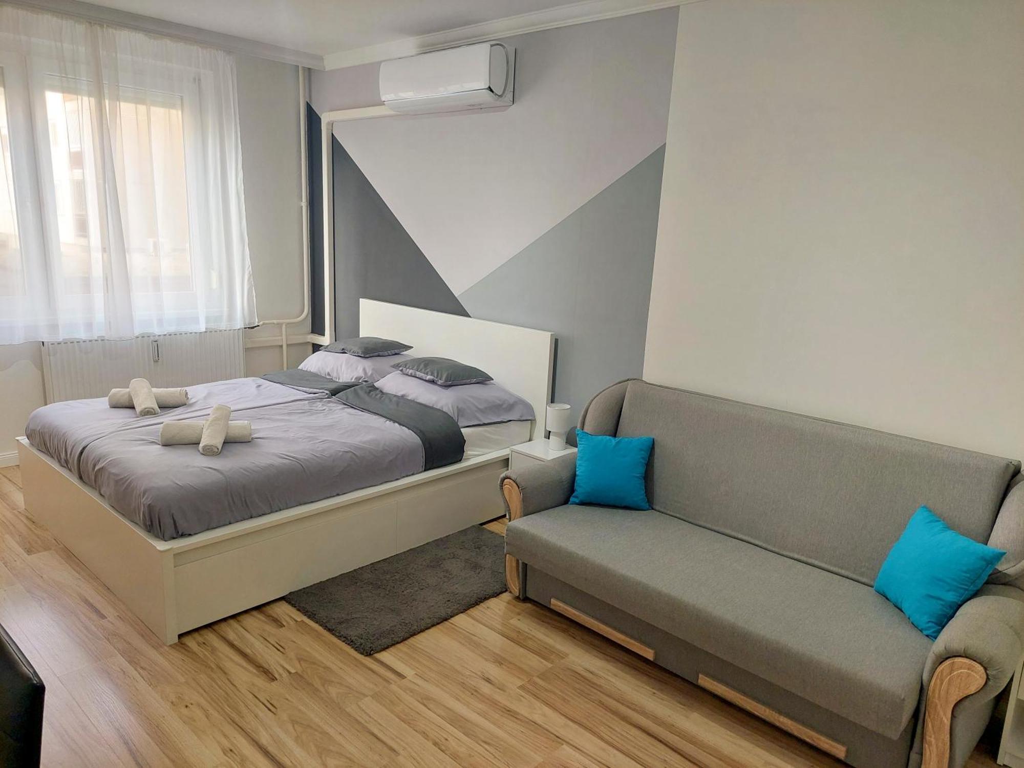 Aweshome City Apartment - 3 Bedrooms And Free Parking Дебрецен Экстерьер фото