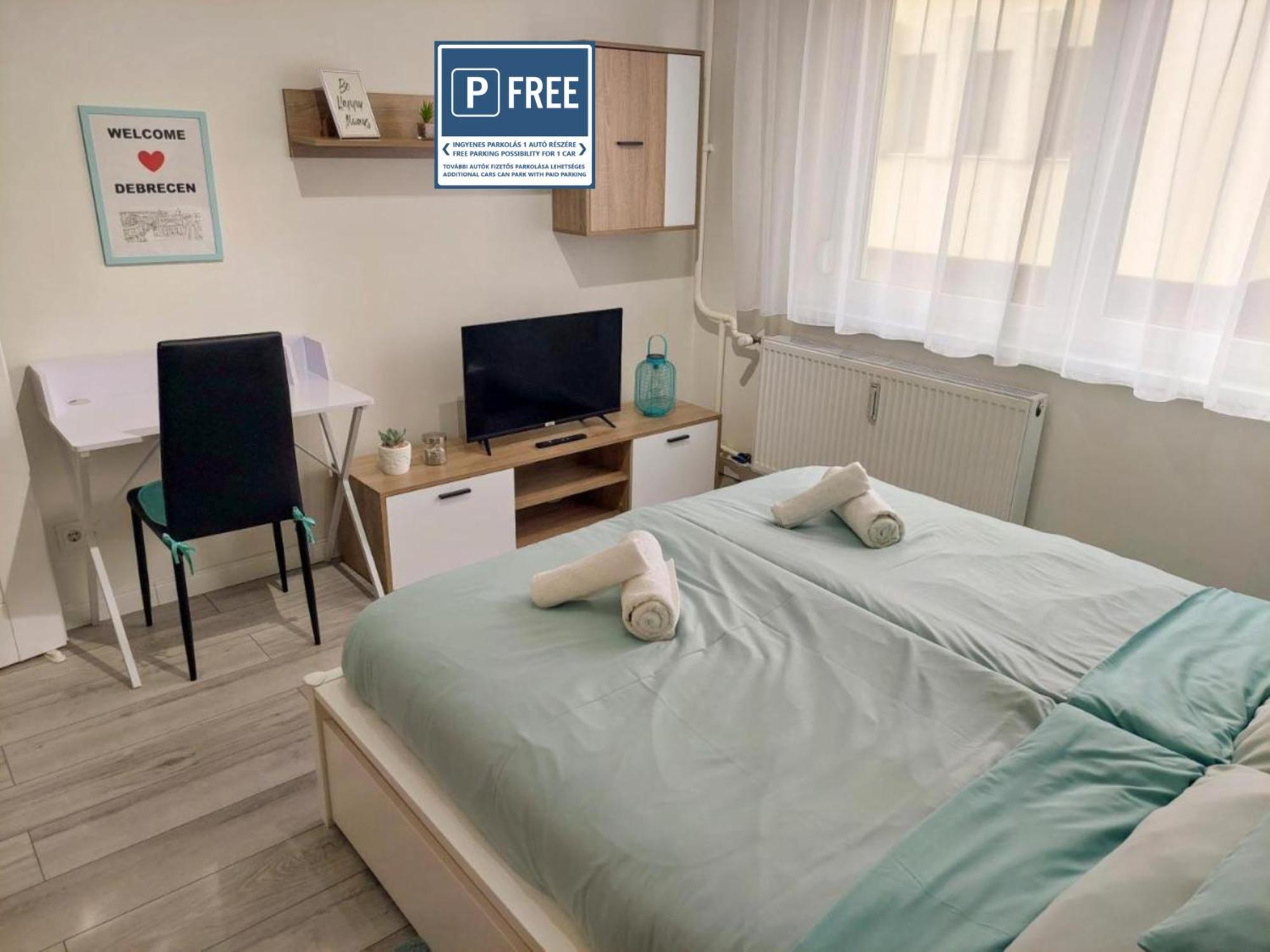 Aweshome City Apartment - 3 Bedrooms And Free Parking Дебрецен Экстерьер фото
